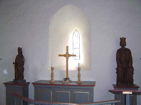 Lunner Church Altar